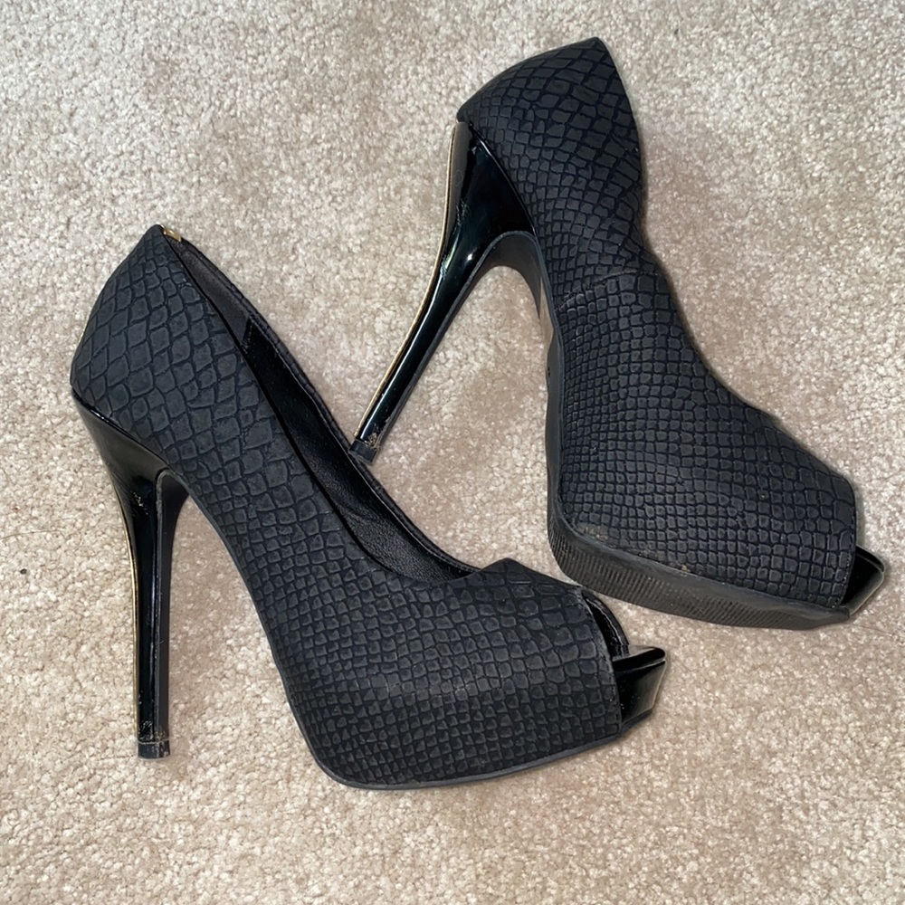 Brand New BEBE Stilettos (size 6)